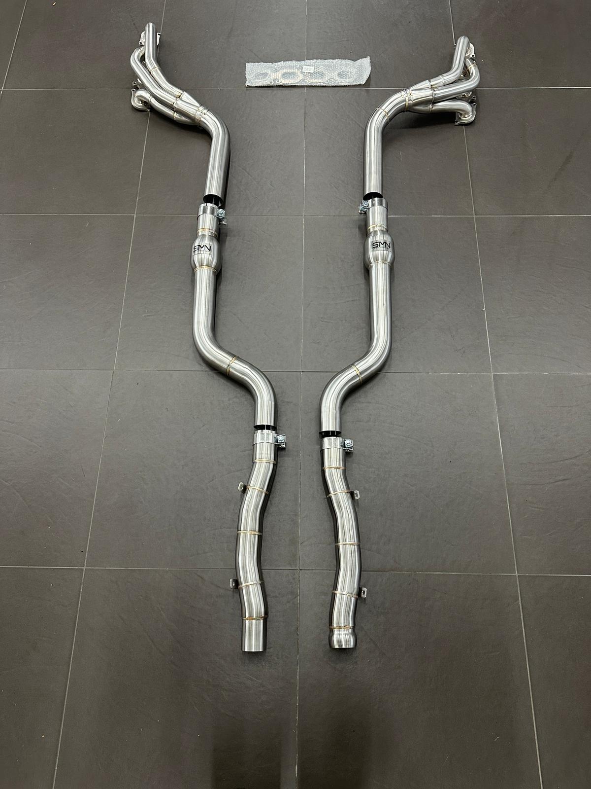 SMN Fächerkrümmer mit 200 Zellen Sportkats für Mercedes C63 AMG W204 – maximale Performance & satter V8-Sound